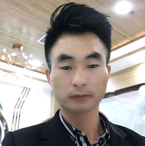 情系半生的第一张照片--华容闪婚服务中心